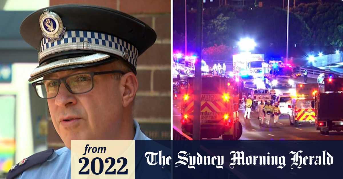 Video Police investigate how two were killed in Sydney crash